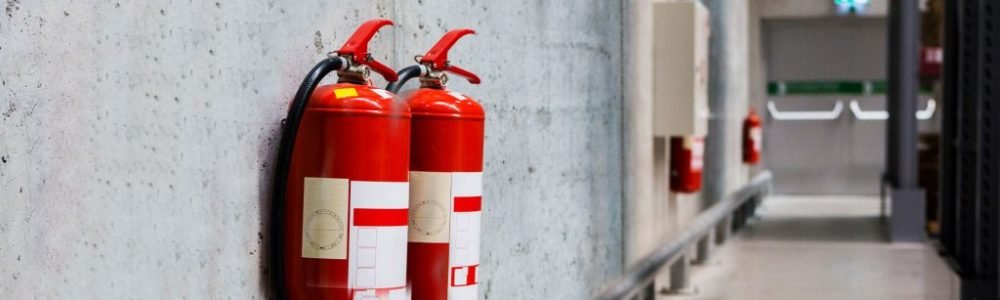 MiFire_BlogPost_13-08-2019_Dentro-da-lei-é-obrigatório-ter-extintores-em-minha-empresa_V2-1024x329
