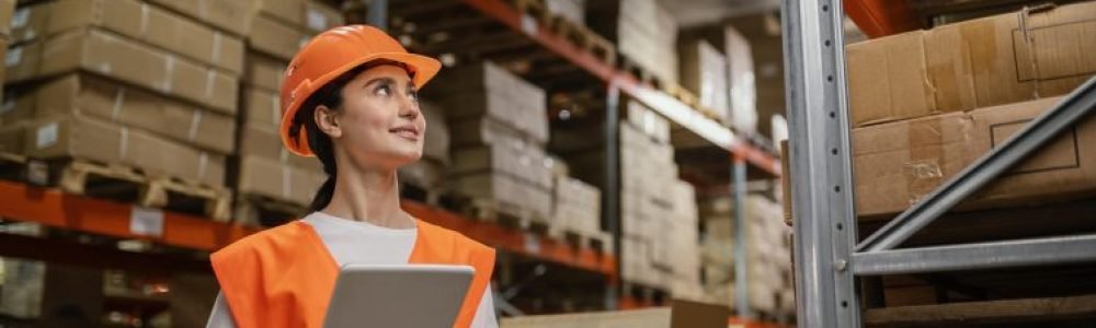 woman-safety-equipment-working-752x440